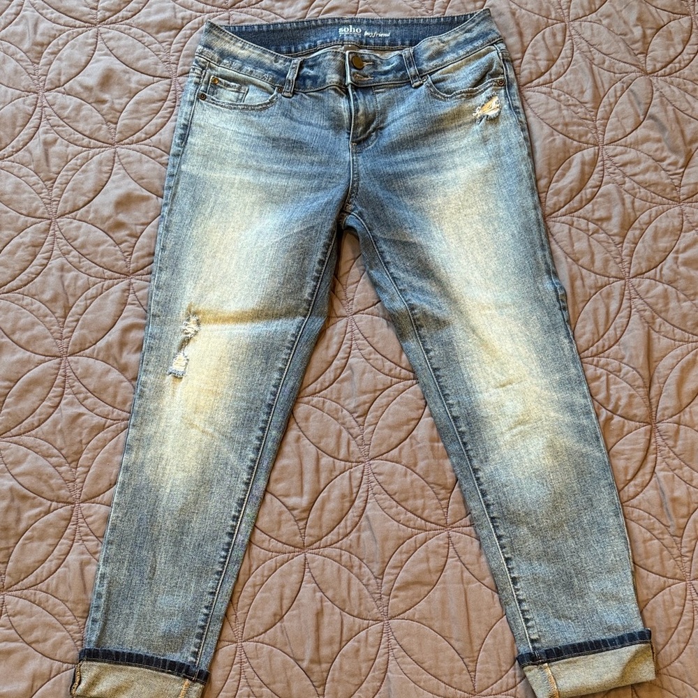 Soho Women's Distressed Denim Boyfriend Cropped Jeans